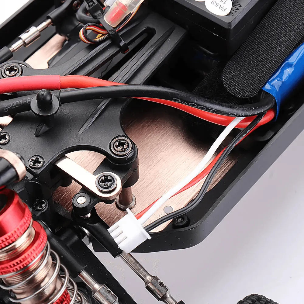 1/14 2.4G 4WD High Speed Racing RC Car Vehicle Models 60km/h One Battery